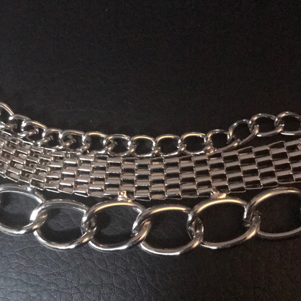 Necklace - Picture 2 of 3
